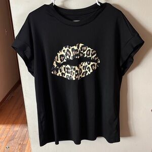 Black Leopard Print Lip Graphic Women's Top